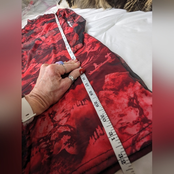 PrettyLittleThing Red and Black Dragon Long Sleeve Sexy Dress - Picture 14 of 16